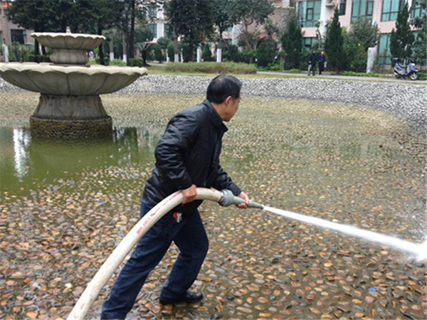 水池清洗